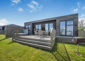 Chalet with terrace, sauna & jacuzzi - Image 3