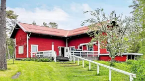 House with hot tub, sauna & garden - Image 2