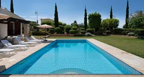 Villa con piscina privada, terraza y jardín | Vista panorámica - Image 4