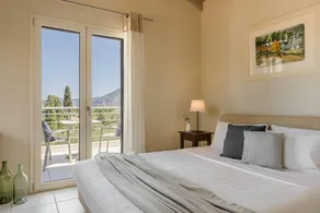 Fully equipped wonderful villa with private pool, garden & terrace | Sea view - Image 5