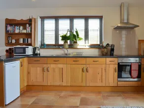 Child-friendly lovely cottage with garden & barbecue | Pet-friendly - Image 5