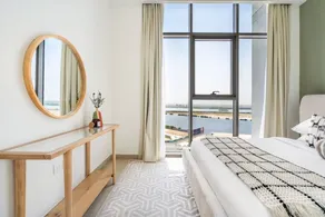 Child-friendly flat with pool - Image 5