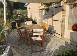 Family-oriented big house with garden, terrace & pool | Garden view - Image 4