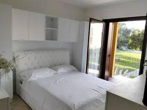 Apartment with garden | Garden view - Image 3