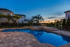 Grande villa conviviale et familiale avec barbecue, piscine privée et jacuzzi - Image 4