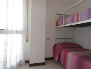 Cozy Apartment with Terrace - Image 4