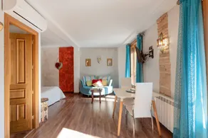 Aparthotel | City view - Image 5