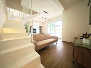 Holiday home with private pool & garden - Image 5
