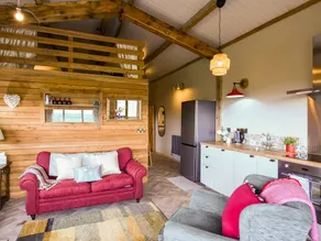 Cottage with jacuzzi & garden - Image 5
