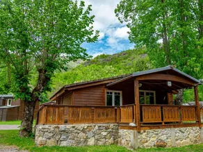 Chalet with terrace & heated pool | River view - Image 5
