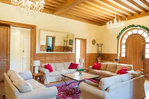 Child-friendly wonderful holiday home with terrace, jacuzzi & private pool | Garden view | Perfect for remote work - Image 5