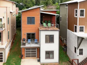 Child-friendly house with barbeque | Mountain view - Image 2