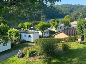 Chalet with barbeque, heated pool & terrace - Image 2