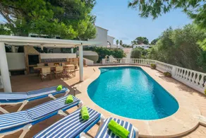 Villa mit Terrasse, Garten und Grill - Image 2