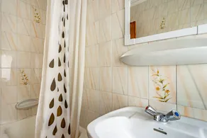 Private room - Image 5