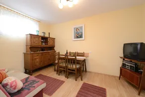 Fully equipped wonderful holiday home with BBQ, terrace & garden | Pets allowed - Image 2
