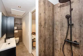 Charming house with terrace & pool | Pets allowed - Image 3