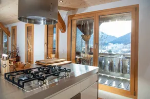 Holiday home with terrace - Image 4