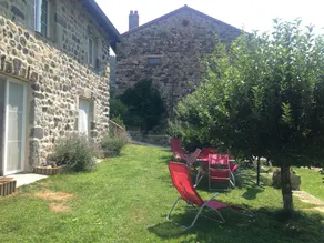 Holiday home with terrace, garden & barbeque - Image 3