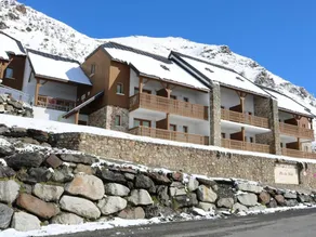 300m from ski slopes, floor -2, view ski slopes, fitness, swimming pool, terrace, tv, ski locker - Image 4