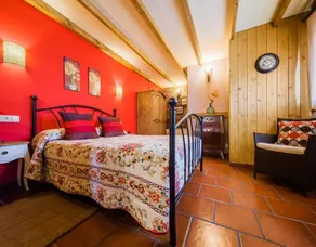 El Hechizo Apartment in Laciana Valley with Pool and Mountain Views - Image 5