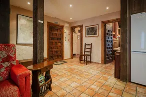 House | City view - Image 5