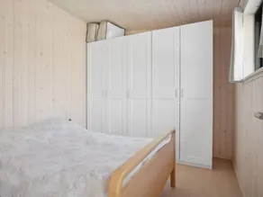 Holiday home with sauna, terrace & barbecue - Image 3