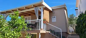 Casa vacacional apta para niños con terraza, barbacoa y jardín | Vistas al jardín | Cerca de la playa - Image 3