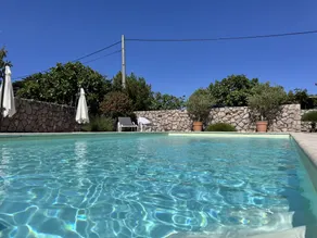 Fully equipped villa with barbecue, terrace & pool - Image 3