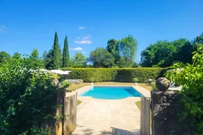 Villa with barbeque, terrace & private pool - Image 3