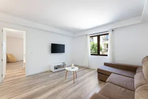 Voll ausgestattetes wunderschönes Apartment mit Garten und Terrasse | Meerblick | Neben dem Strand | Perfekt für die Arbeit von Zuhause - Image 4