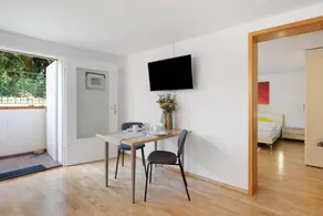 Lake Constance Bungalow – 'Souterrain' Apartment with Private Terrace, Shared Garden & Wi-Fi - Image 2