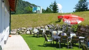 Children-friendly holiday apartment with BBQ, pool & garden - Image 3