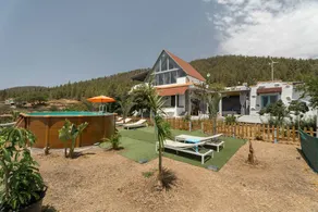 Vacation 'Land Of Dreams 3' with Sea View, Shared Pool and Wi-Fi - Image 2