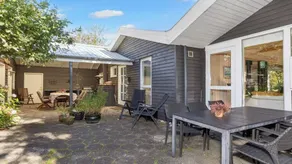 House with terrace - Image 4