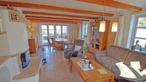 Fully equipped holiday apartment with terrace & barbeque | Garden view - Image 5