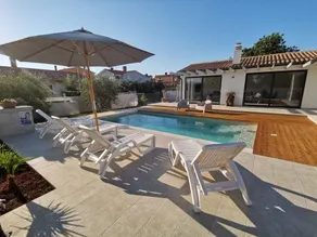 Villa mit Grill, Garten und privatem Pool - Image 4
