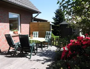 Holiday Home 'Huus Meernmank' with Shared Terrace, Shared Garden and Wi-Fi - Image 2