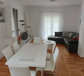 Nice holiday home with terrace, BBQ & garden - Image 2