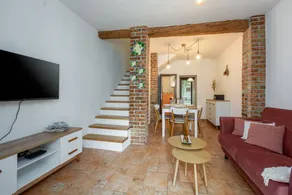 Unique flat in the centre of the old town of Porec just 150 metres from the beach with Mediterranean garden - Image 4
