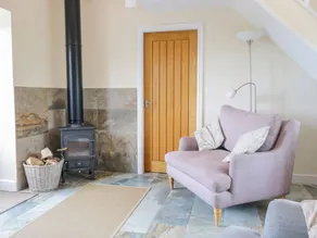 Family-oriented pleasant cottage with garden - Image 4