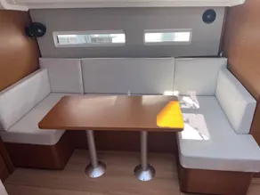 Agréable bateau avec 2 chambres à coucher pour 4 personnes - Image 3