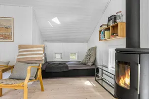 Fully equipped holiday home with terrace, jacuzzi & BBQ | Beach nearby - Image 4