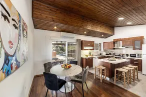 Villa with terrace, barbecue & garden - Image 5