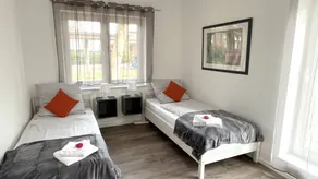 Family-oriented apartment with terrace - Image 5