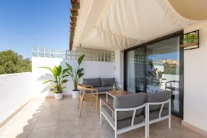 Renovated Apartment 'Vera' with Shared Pool, Wi-Fi, and Air Conditioning - Image 2