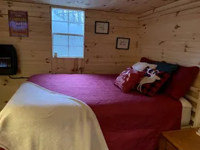 Quaint Tiny Cabin Great for a Couples Escape in Ontario - Image 3