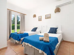 Fully equipped wonderful villa with terrace, garden & barbecue | Sea view | Close to the beach - Image 5