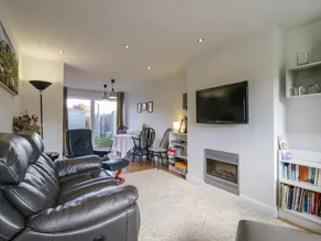 Cottage with terrace & garden - Image 3