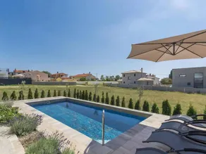 Voll ausgestattetes schönes Ferienhaus mit Garten, Terrasse und privatem Pool | Haustierfreundlich - Image 4